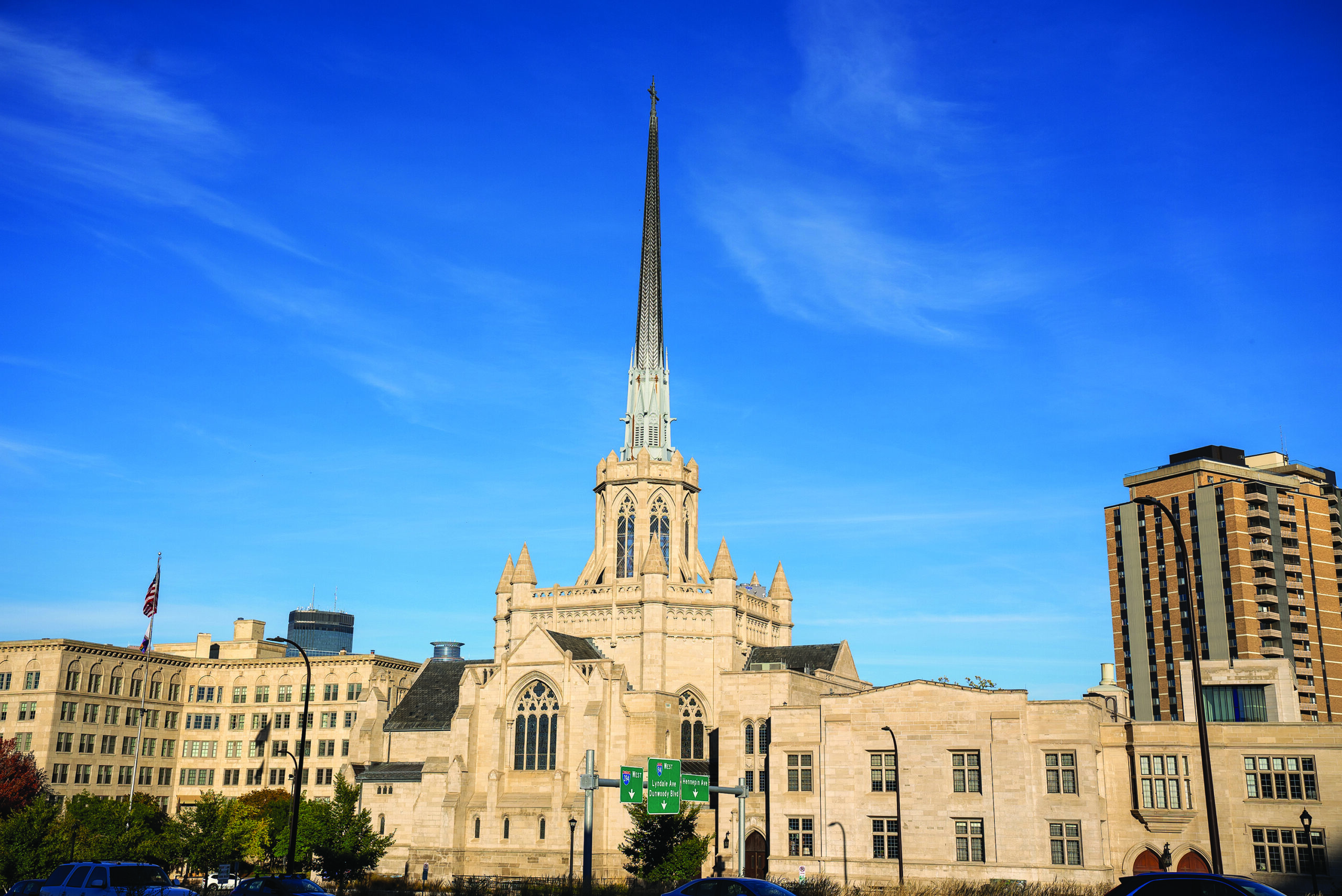 Hennepin Ave UMC exterior, 2022.